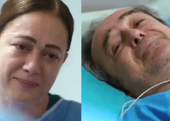 Hatice (à esquerda) e Enver (à direita) em cena da novela Força de Mulher.