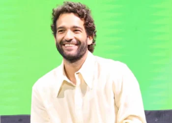 Humberto Carrão será Afonso Roitman no remake de Vale Tudo (Foto: Bob Paulino/TV Globo)