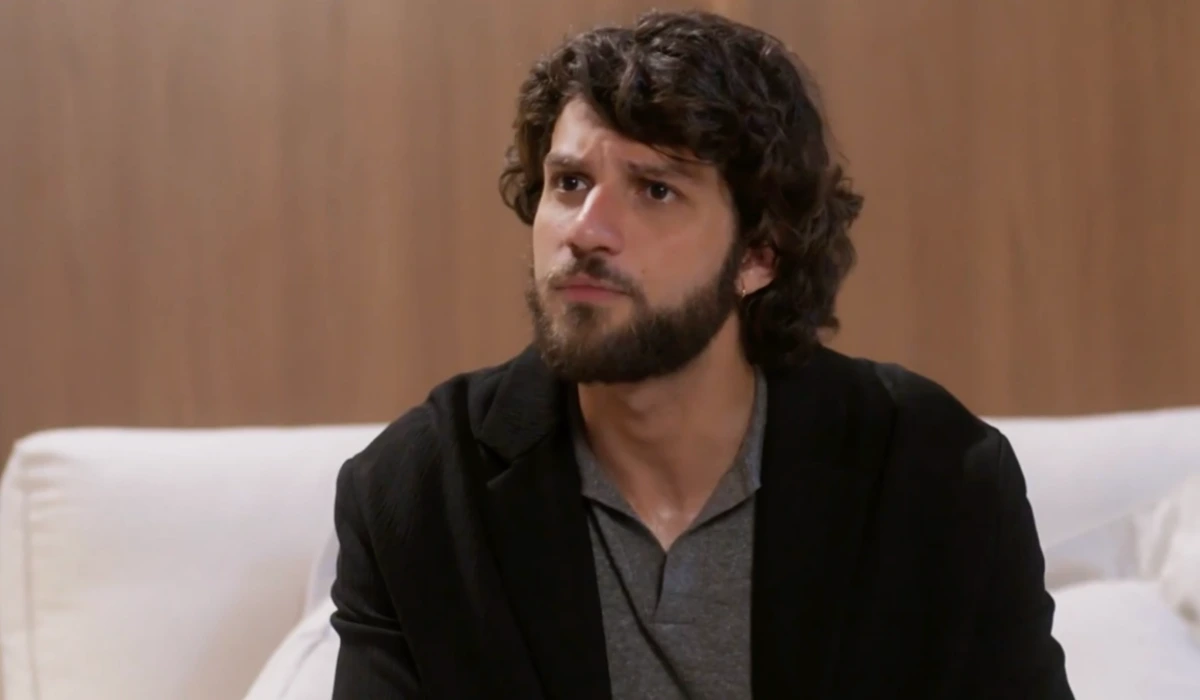 Chay Suede (Mavi) em Mania de Você (Foto: Reprodução/TV Globo)