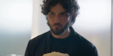 Chay Suede (Mavi) em Mania de Você (Foto: Reprodução/TV Globo)