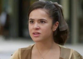 Bia (Maisa Silva) em Garota do Momento (Foto: Reprodução/TV Globo)