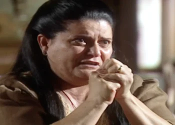 Culpada por causar a “doença” de Zuca, Bina confessa que queimou as cartas de Luís e implora para que ele volte e cure sua filha: “Eu menti”
