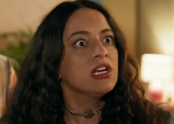 Cacá (Pri Helena) em Volta por Cima (Foto: Reprodução/TV Globo)