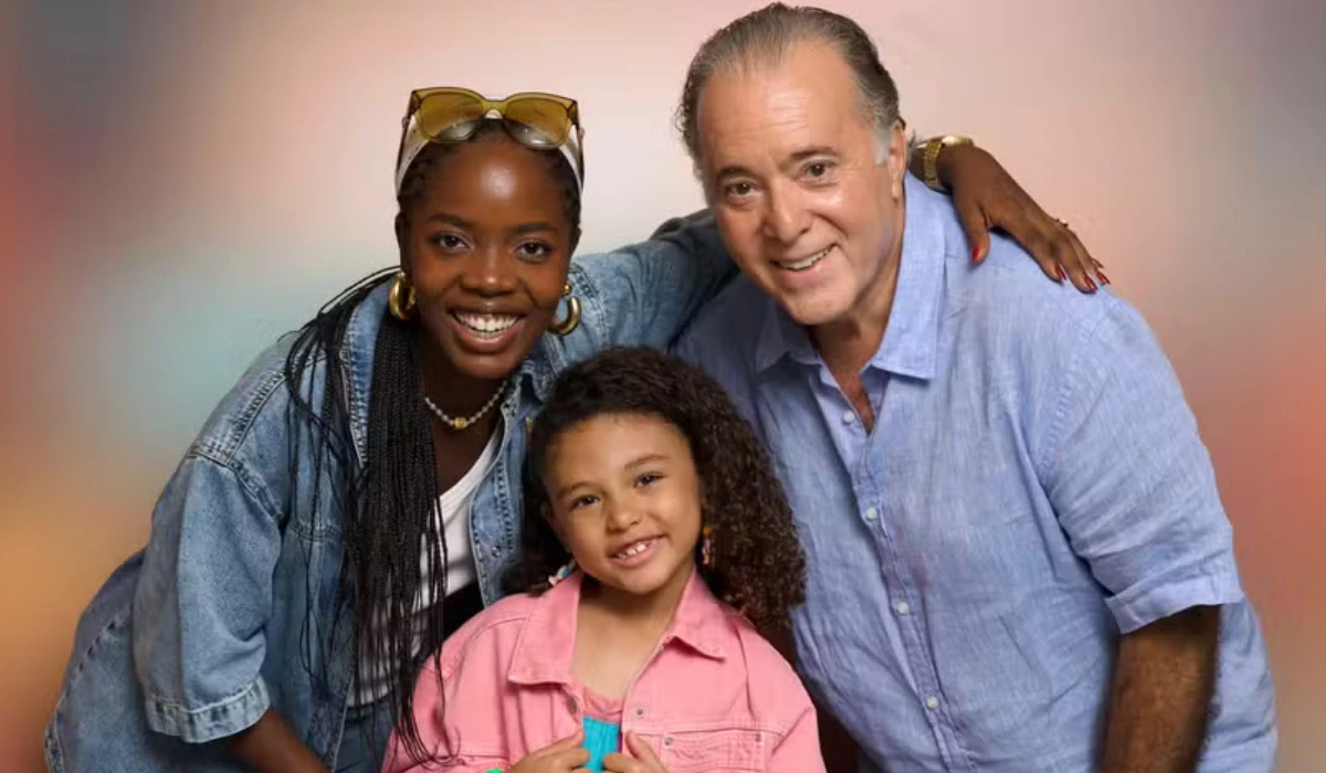 Clara Moneke (Leona), Elis Cabral (Sofia) e Tony Ramos (Abel), os protagonistas de Dona de Mim (Foto: Manoella Mello/TV Globo)