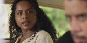 Beatriz (Duda Santos) e Basílio (Cauê Campos) em Garota do Momento (Foto: Reprodução/TV Globo)