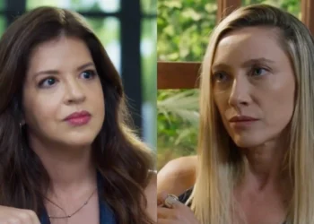 Fátima (Mariana Santos) e Diana (Vanessa Bueno) em Mania de Você (Foto: Reprodução/TV Globo)