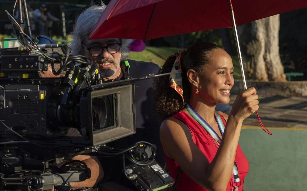 Taís Araújo nos bastidores das gravações de Vale Tudo