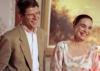 Carlos Alberto (José Mayer) e Helena (Regina Duarte) em História de Amor (Foto: Bazilio Calazans/TV Globo)