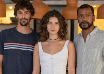 Cristiano (Bruno Montaleone), Michele (Alanis Guillen) e Daniel (Samuel de Assis)