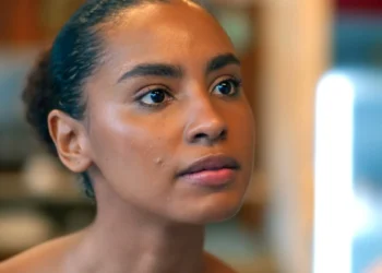 Gabz (Viola) em Mania de Você (Foto: Reprodução/TV Globo)