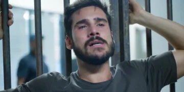 Rudá (Nicolas Prattes) em Mania de Você (Foto: Reprodução/TV Globo)