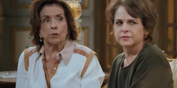 Belisa (Betty Faria) e Joyce (Drica Moraes) em Volta por Cima (Foto: Reprodução/TV Globo)