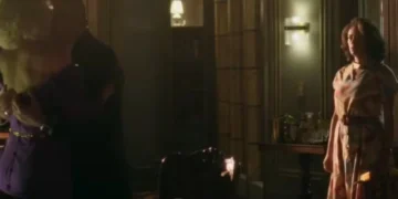 Marlene vê Juliano e Maristela se beijando