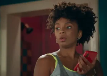 Miranda é pega na mentira