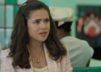 Bia (Maisa Silva) em Garota do Momento (Foto: Reprodução/TV Globo)