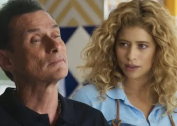 Gerson convida Roxelle para morar com ele na mansão