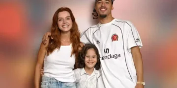 Giovanna Lancellotti ao lado de L7nnon e Lorenzo Reis