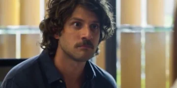 Mavi (Chay Suede) em Mania de Você (Foto: Reprodução/TV Globo)