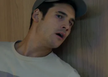 Rudá (Nicolas Prattes) em Mania de Você (Foto: Reprodução/TV Globo)