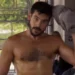 Nicolas Prattes (Rudá) em cena de Mania de Você (Foto: Reprodução/TV Globo)
