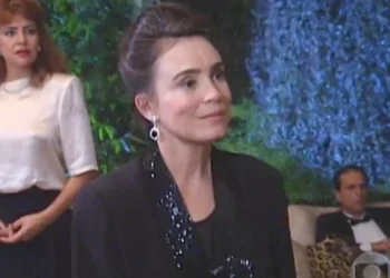 Regina Duarte na minissérie Retrato de Mulher (Foto: Reprodução/TV Globo)