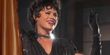 Érico como Verônica Queen em Garota do Momento. (Foto: reprodução/Globo)