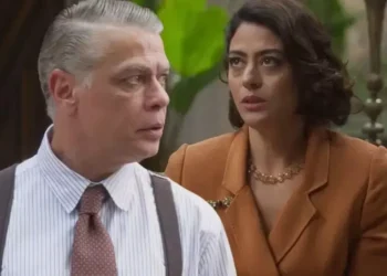 Juliano (Fabio Assunção) e Clarice (Carol Castro)