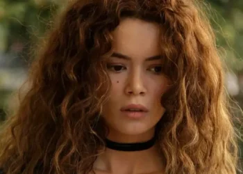 Sirin (Seray Kaya)