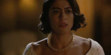 Clarice (Carol Castro) em Garota do Momento (Foto: Reprodução/TV Globo)
