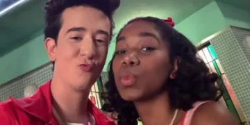 Topete (Gabriel Milane) e Ana Maria (Rebeca Carvalho)