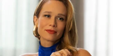 Mariana Ximenes interpreta Ísis