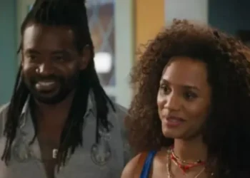 Jão (Fabrício Boliveira) e Madalena (Jéssica Ellen) ficam juntos em Volta por Cima (Foto: Reprodução/TV Globo)
