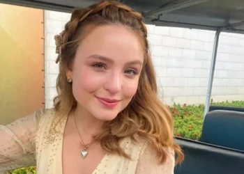 Larissa Manoela será a mocinha Estela em Eta Mundo Melhor (Foto: Reprodução/TV Globo)