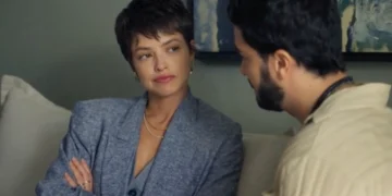 Luma (Agatha Moreira) e Rhodes (Leonardo Bittencourt) em Mania de Você (Foto: Reprodução/TV Globo)