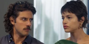 Mavi (Chay Suede) e Luma (Agatha Moreira) em Mania de Você (Foto: Reprodução/TV Globo)