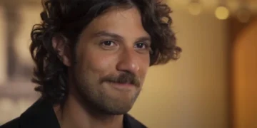 Mavi (Chay Suede) protagonizará as cenas finais de Mania de Você (Foto: Reprodução/TV Globo)