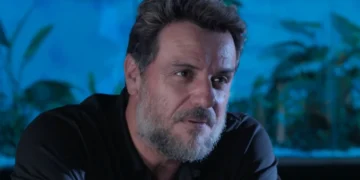 Molina (Rodrigo Lombardi) em Mania de Você (Foto: Reprodução/TV Globo)