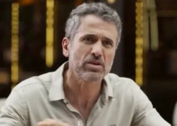 Robson (Eriberto Leão) em Mania de Você (Foto: Reprodução/TV Globo)