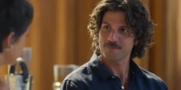 Mavi (Chay Suede) em Mania de Você (Foto: Reprodução/TV Globo)
