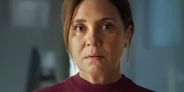 Mércia (Adriana Esteves)