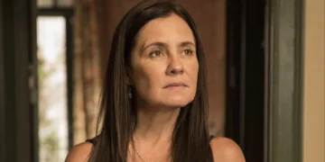 Mércia (Adriana Esteves)