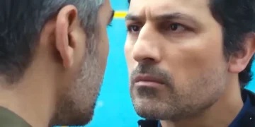 Sarp e Arif se encarando em cena da novela turca Força de Mulher.