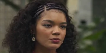 Tati (Bia Santana) irritada