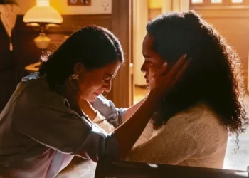Momento mais aguardado chegou: Veja a cena em que Clarice se ajoelha e finalmente se lembra que Beatriz é sua filha: “me perdoa”