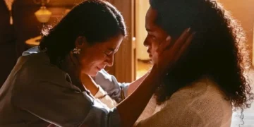 Momento mais aguardado chegou: Veja a cena em que Clarice se ajoelha e finalmente se lembra que Beatriz é sua filha: “me perdoa”
