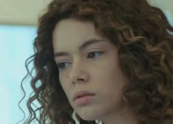 Sirin (Seray Kaya)