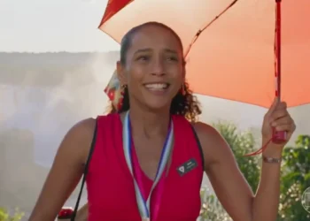 Raquel (Taís Araújo) no primeiro capítulo de Vale Tudo (Foto: Reprodução/TV Globo)