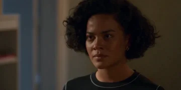 Maria de Fátima (Bella Campos) em Vale Tudo (Foto: Reprodução/TV Globo)