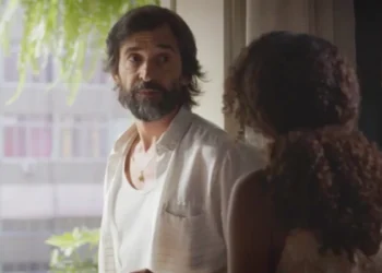 Rubinho (Júlio Andrade) e Raquel (Taís Araújo) em Vale Tudo (Foto: Reprodução/TV Globo)