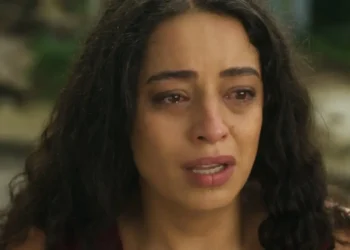 Cacá (Pri Helena) chorando